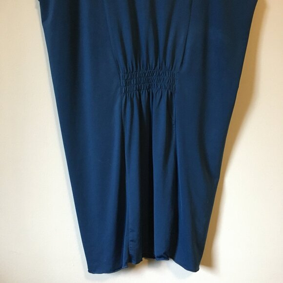 Pepper Plus Slinky Navy Blue Ruffled Long Sleeveless Top - Picture 7 of 14